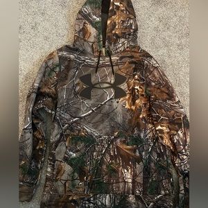 Men’s Under Armour Camo Hoodie (Medium)